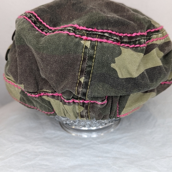 Farm Girl Distressed Camo w/pink stitching - Picture 3 of 4